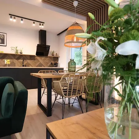 Panorama Z Widokiem Na Jezioro * 오스트로다